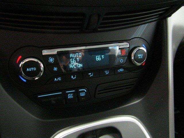 Ford C-Max Hybrid 2016 photo 15